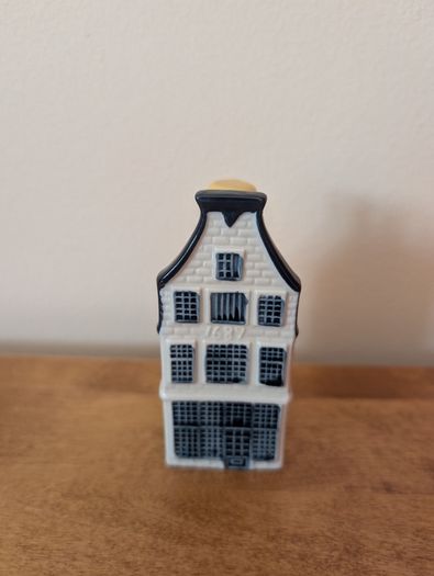 KLM house no.11