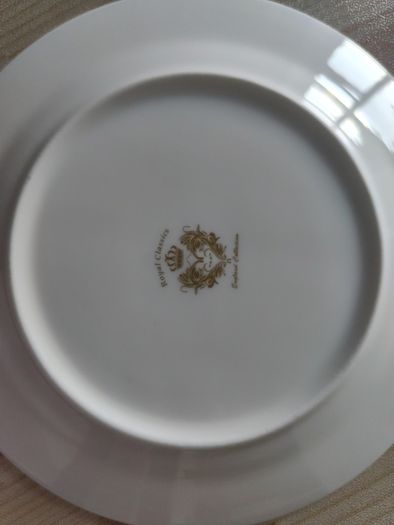 2PC Royal Classics gold gilded bone-China plates 8Inch