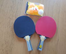 2 Table Tennis Bats with balls