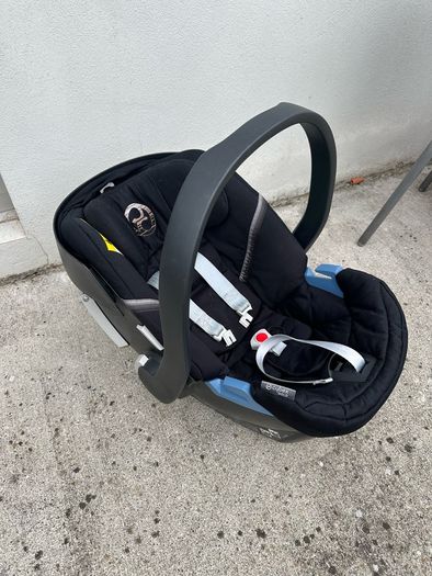 Mamas and Papas pram + Cybex seat and isofix bundle