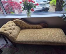 Chaise antique