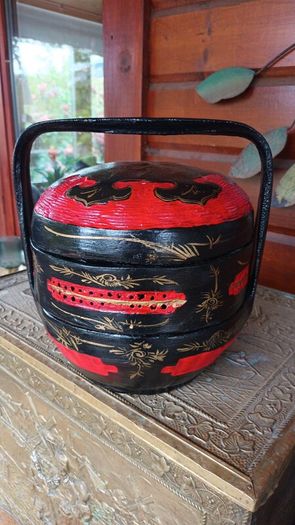 Vintage hand made, hand painted Japanese lunch pail, D18