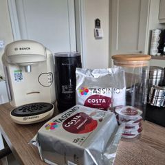 Bosch coffee machine, milk frother, Costa pods