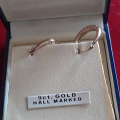 ladies 9ct gold earrings