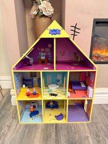 Peppa Pig Wooden Playhouse