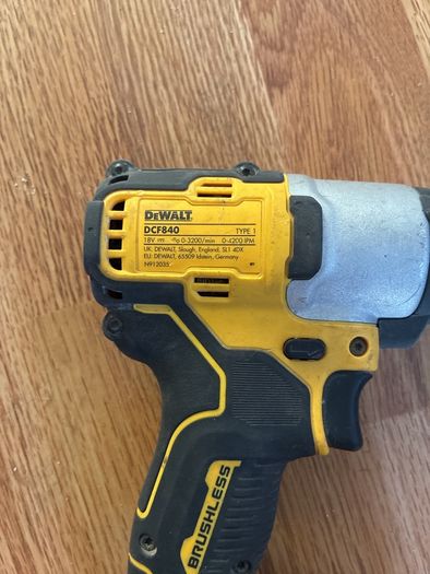 Dewalt Dcd 840 with 6 amp battery