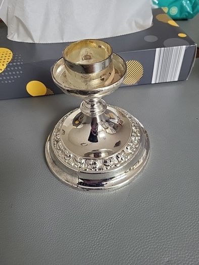 Candle holder