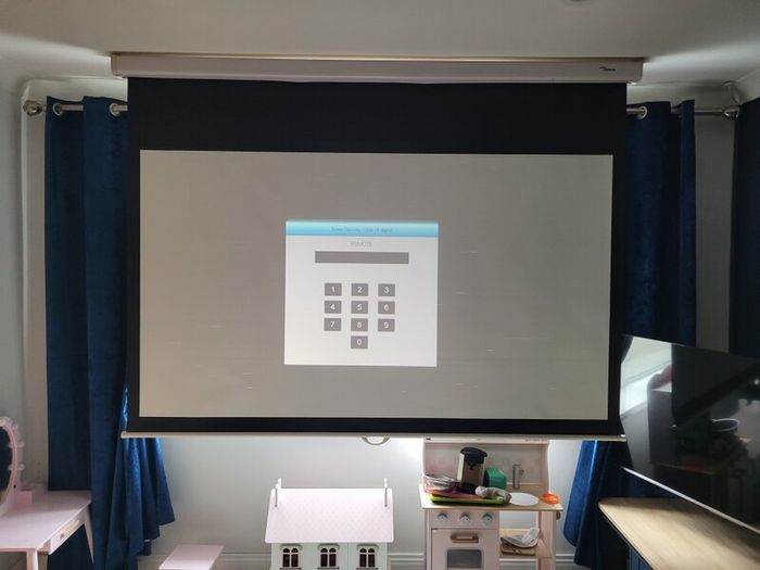 HD & 3D Optima Home Cinema Projector, mount and 100 inch screen