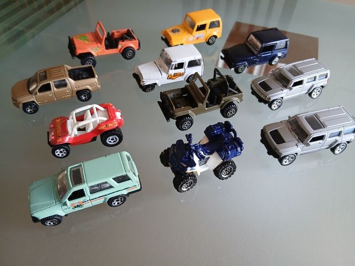 11 Off-road Jeeps And 4x4 Toy Cars Lot 1:64
