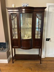 display cabinet