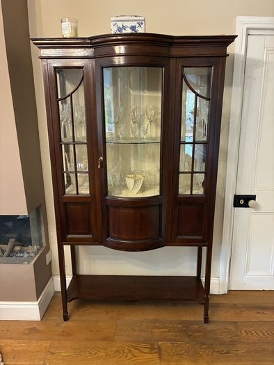 display cabinet