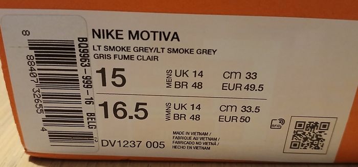 Nike Motiva Walking Shoes