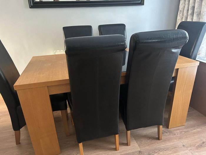 kitchen table and chairs