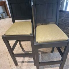 Beautiful Island Chairs x 4