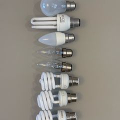 Light Bulbs B22