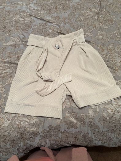 Over D shorts / M / new