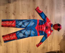 Spiderman costume age 6-8