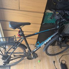 Giant Hybrid Commuter Bike - Large Frame - QUICK SALE