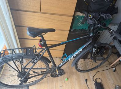 Giant Hybrid Commuter Bike - Large Frame - QUICK SALE