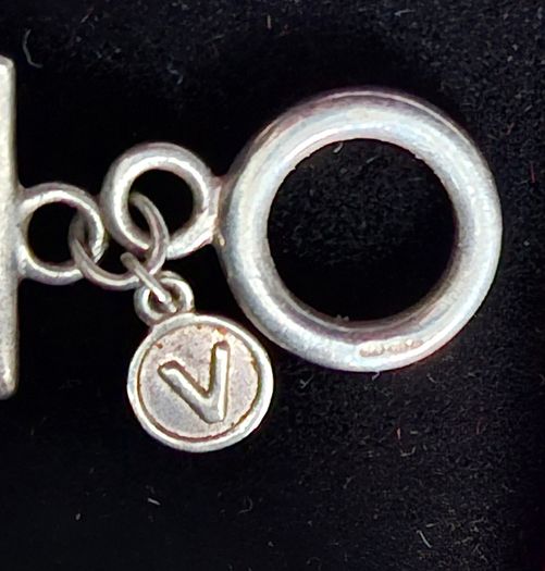 A stunning sterling silver bracelet