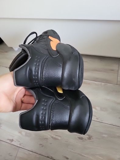 adidas shoes size 7.5