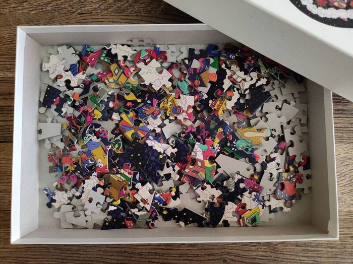 211 piece shaped jigsaw