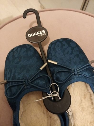 Dunnes stores satin slipperslined with fur