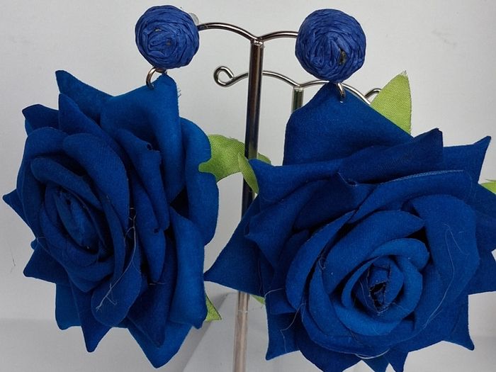 Realistic Navy Extravagant Rose with Raffia Woven Stud Earrings