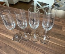 champagne glasses