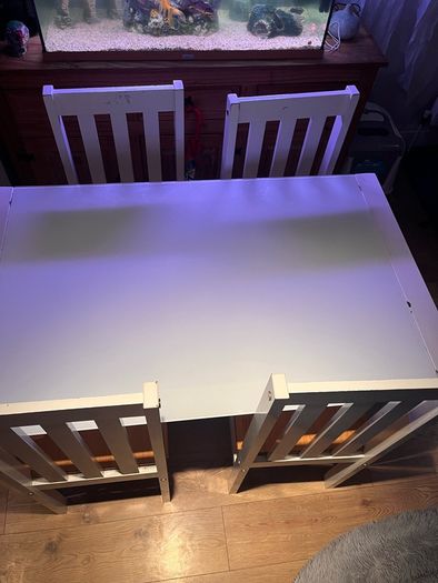 table and chairs