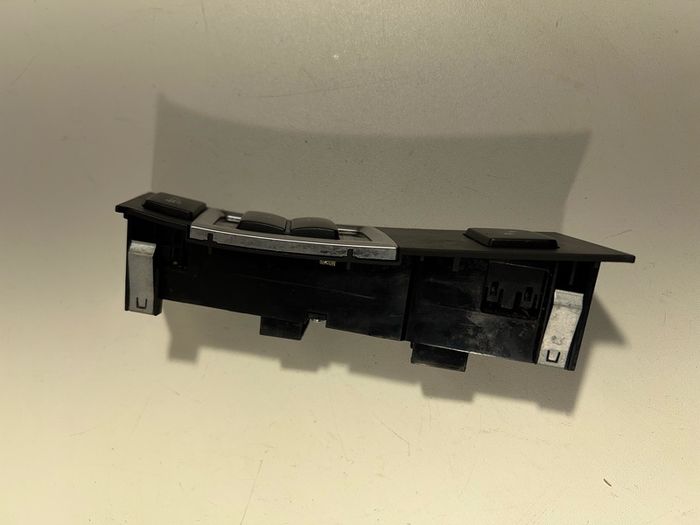 Bmw 5 Series F10 F11  520 Sport Comfort Pdc Switch Panel 9197921 A3l2b3g
