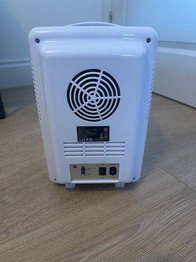 cosmetics mini fridge