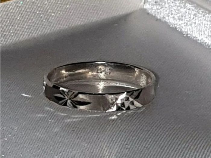 Hallmarked Silver Ex-Display Wedding Ring
