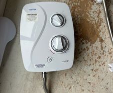 Power shower- Triton novel sr brand new