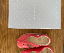 Clark's girls shoes (size 23, UK 6 1/2)