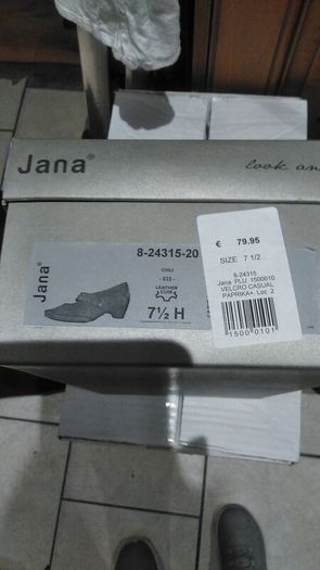 Ladies shoes