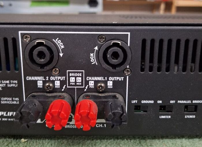 Gatt 60x 2x300 watt power amp