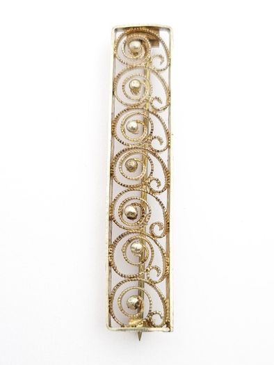 830 Antique Sterling Silver Brooch