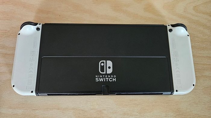 Nintendo Switch OLED, 128GB - Great condition plus extras