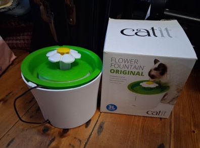 Cat fountain