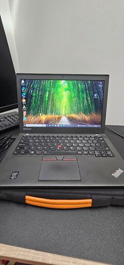 Lenovo Thinkpad X250 laptop