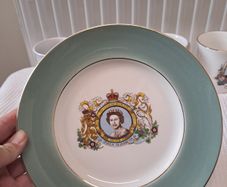 Queen Elizabeth II Silver Jubilee Plate