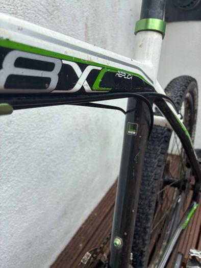 B'Twin Rock Rider 8XC Replica