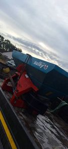 Sulky spreader