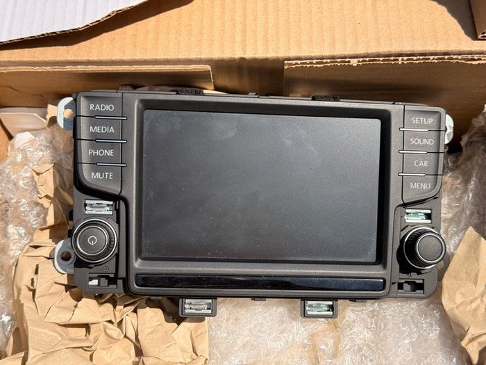 Genuine VW Polo GTI 6C Discover Media Head Unit 6C0919603 + Piano Black GTI Surround