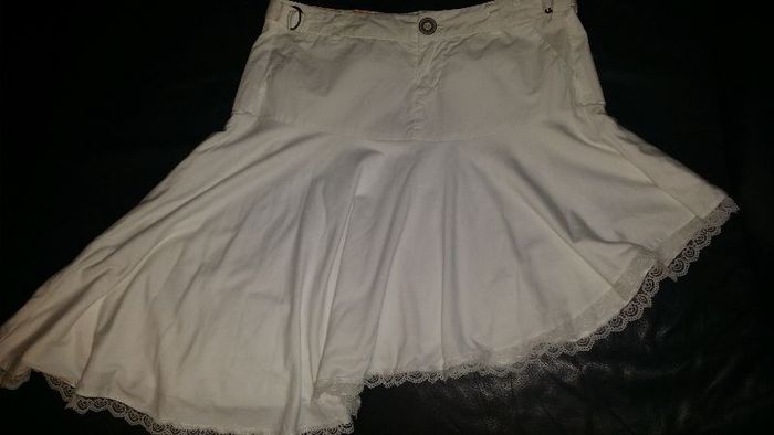 Beautiful as new fancy white skirt mini/midi from Killah size M- UK 10/12 EUR38/40 Price includes postage