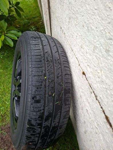 195/65/15 Kumho tyres & alloys