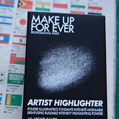 Make Up For Ever Artist Highlighter in H120 Bouncy Lilac