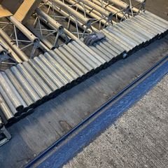 Stage legs