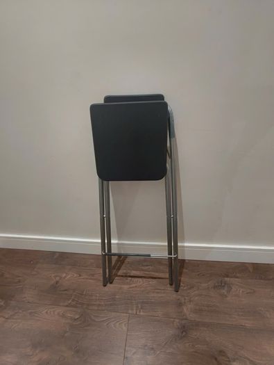 Foldable high stool used as a ladder